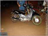 Motoqueiro cai sozinho na Vila Adrien