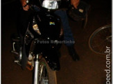 Motoqueiro cai sozinho na Vila Adrien