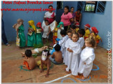 Creche Maria Delphina realiza apresentação de natal com crianças e emociona pais