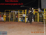 Público lotou arquibancadas na abertura da 5ª Etapa Maracaju de Rodeio Nacional