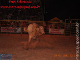 Público lotou arquibancadas na abertura da 5ª Etapa Maracaju de Rodeio Nacional