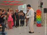“Uma Noite Além do Arco-Íris” foi esse o tema da festa de aniversário de Elvis