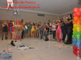“Uma Noite Além do Arco-Íris” foi esse o tema da festa de aniversário de Elvis