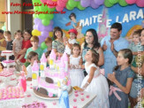 Aniversariantes 3 anos Naitê e Lara Pais Graziella e Claúdio