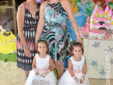 Aniversariantes 3 anos Naitê e Lara Pais Graziella e Claúdio