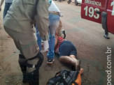 Maracaju: Pedestre é atropelada por motociclista na Rua Franklin Ferreira Ribeiro