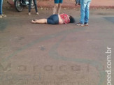 Maracaju: Pedestre é atropelada por motociclista na Rua Franklin Ferreira Ribeiro