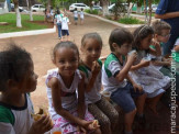 Professores da rede de ensino municipal de Maracaju recebem uniformes da administração