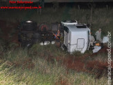 Maracaju: Bombeiros atendem ocorrência de capotamento de carreta na BR-267