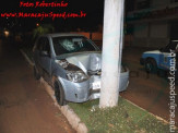 Maracaju: Condutor perde controle de veículo e abraça poste na Av. Marechal Deodoro da Fonseca