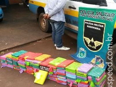 PRE apreende 120 kg de cocaína após condutor furar barreira policial