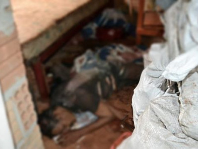 Homem é morto com golpes de espada na cabeça