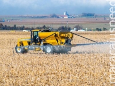 Brasileiro consome 5,2 litros de agrotóxico por ano