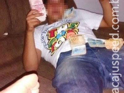 Após ostentar na mídia, jovem é detido com arma