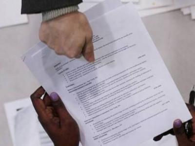 Por que você não deve pagar para alguém fazer seu currículo