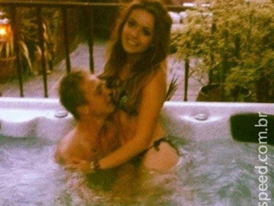 Vítima de vingança pornô alerta: não tire fotos nua para namorado