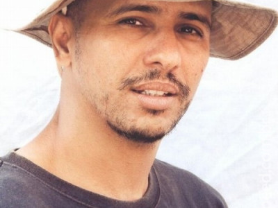 Ex-detento de Guantánamo diz ter sido forçado a fazer sexo a três