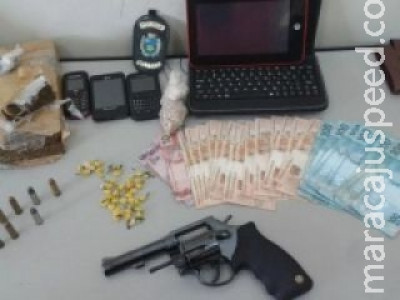 Polícia fecha "boca" chefiada por adolescente e apreende mercadorias 