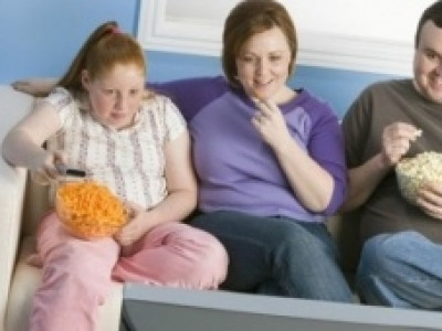 Pais deveriam ser punidos com multa pela obesidade de filhos?
