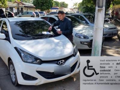 Internauta deixa bronca em carros estacionados em vaga de prioridade