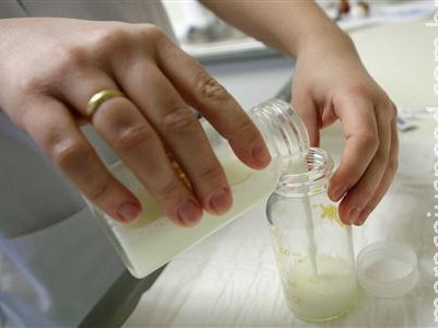Frequentadores de academia estão apelando para leite materno