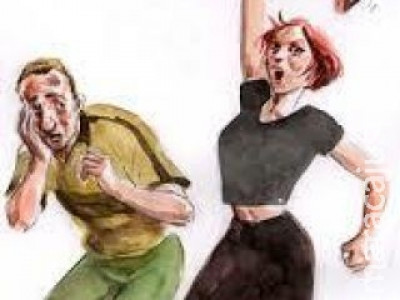 Mulher corre atrás de amasio com faca