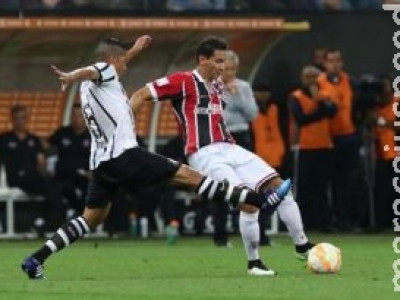 Árbitro vai processar Ganso por ofensas pós-clássico