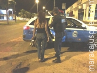 Profissional do sexo leva calote e aciona a polícia alegando estupro