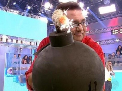 Apresentador da Record grita, e diretor ameaça abandonar programa