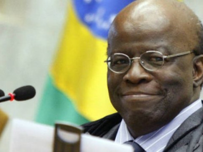 Quem são os cotados para substituir Joaquim Barbosa no STF