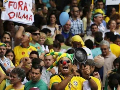 82% dos manifestantes de domingo votaram em Aécio Neves