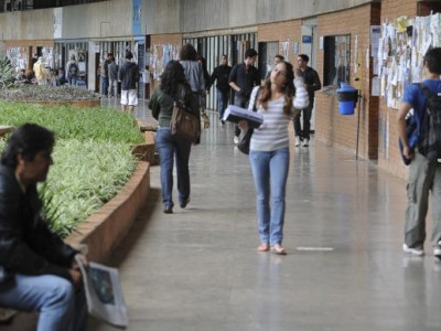 Fies: ministérios da Educação e da Justiça vão discutir reajuste de mensalidades