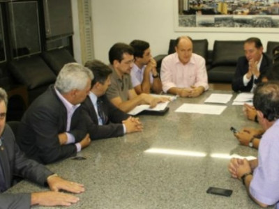 Prefeitos tentam assegurar integralidade da taxa de iluminação pública