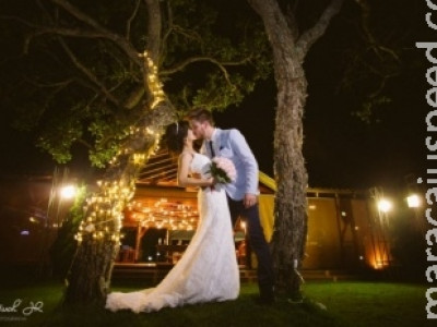 Vídeo do 1º beijo no altar de casal de MS bate 1 milhão de visualizações