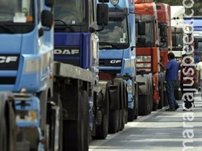 Novas regras para caminhoneiros passam a valer a partir de hoje
