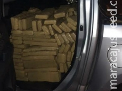 PRF apreende 1,2 tonelada de maconha em veículo roubado