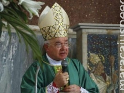 Ex-arcebispo será julgado por abuso sexual, diz Vaticano