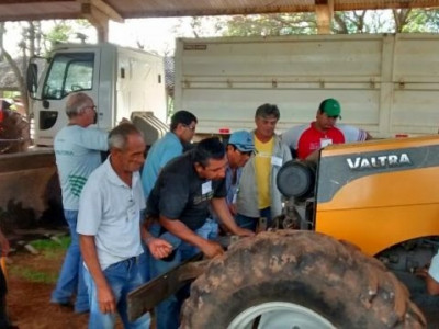 Senar/MS oferece curso sobre manutenção de tratores agrícolas