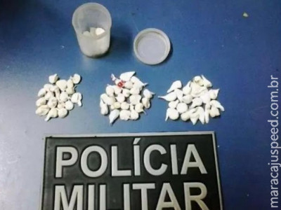 Adolescente é apreendido com trouxinhas de crack 