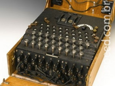 Máquina alemã que codificava textos na 2ª Guerra é leiloada por R$ 733 mil