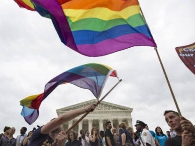 Nos EUA, gays devem ter benefícios iguais aos dos héteros