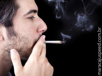 Fumar maconha é 4 vezes mais perigoso para homens