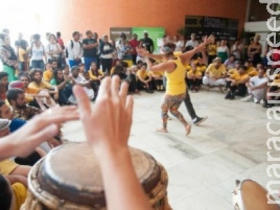 Latinidades: capoeiristas debatem regulamentação da profissão