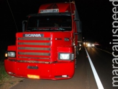 Jovem tenta pegar chapéu na pista e é atropelado na BR-267