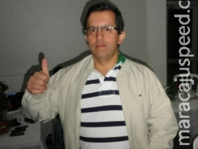 Assaltantes rendem empresário e o sequestram