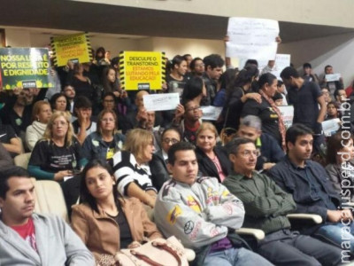 Lei que integraliza piso dos professores de MS é sancionada pelo governador