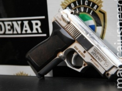 Polícia prende dois acusados de roubar para manter tráfico em bairro