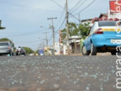 Falta de atenção causa acidente entre carro e ônibus coletivo na Capital