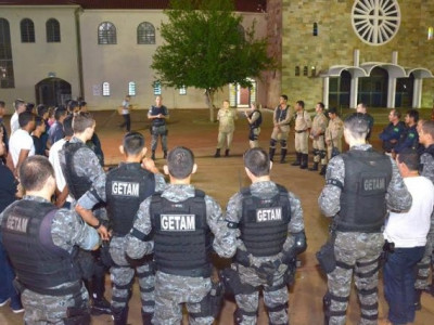 Getam e forças de segurança fazem homenagem a PM morto