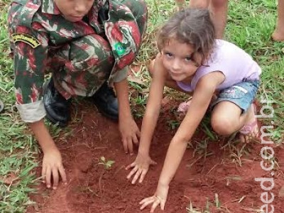 "Florestinha" leva educação ambiental para escolas de MS